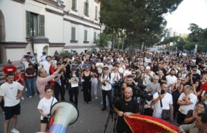 Qytetarët protestë në Tiranë: Të mos lejohen ndërtime që cenojnë zonat e mbrojtura