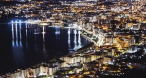 Rikthehet “makthi” në Vlorë, një avari e rëndë lë qytetin pa ujë