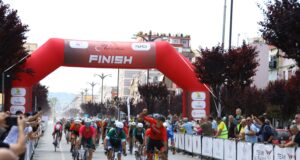 Përfundon në Fier “Turi Çiklistik i Shqipërisë 2026″, kurorëzohet fituesi i edicionit të 83-të
