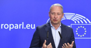 PE miraton raportin e progresit për Shqipërinë! Schieder: Integrimi në BE më 2030, objektiv realist