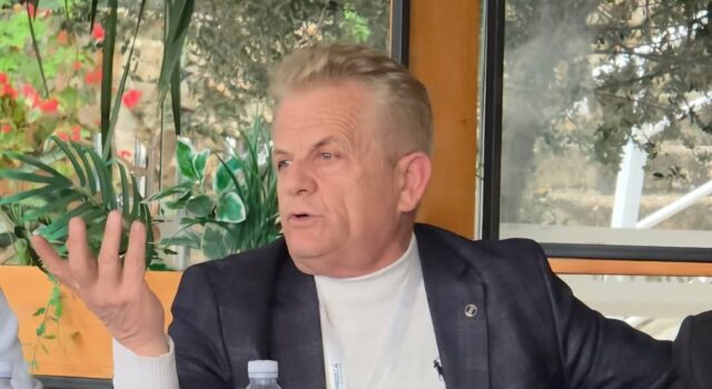 Vladimir Muçaj rizgjidhet në krye të Unionit të Gazetarëve Shqiptarë për Qarkun Fier