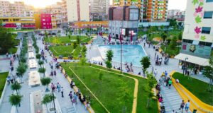 Po vjen ‘ferri”! Vapa afrikane ‘pushton’ Shqipërinë, temperaturat deri në 36 gradë