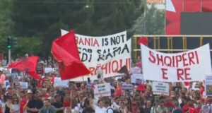 Sot protesta e 12-të kundër qeverisë, qytetarët rikthehen në shesh: Rama jep dorëheqjen!