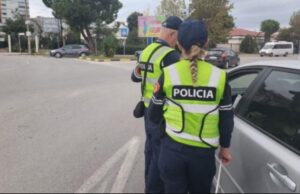 Drejtonin makinat pa patentë dhe në gjendje të dehur, 5 shoferë të arrestuar gjatë një jave në Fier!