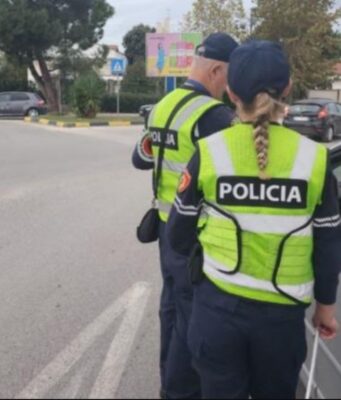 Drejtonin makinat pa patentë dhe në gjendje të dehur, 5 shoferë të arrestuar gjatë një jave në Fier!