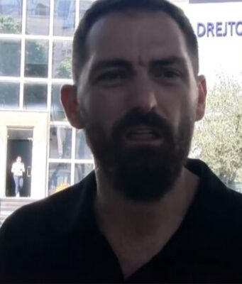 Marshimi masiv i protestuesve, Gent Progni: Motoja jonë është ‘Rama në burg, Berisha në burg’! Mos u përçani, bashkë jemi më të fortë