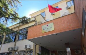 Masakra në Kurjan/ Gjykata e Fierit dënon me burgim të përjetshëm Altin Kukën për vrasjen e dyfishtë