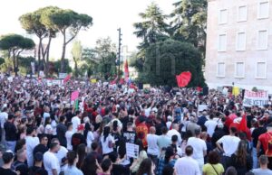 Protesta për Zvërnecin hyn në ditën e dhjetë në kryeqytet