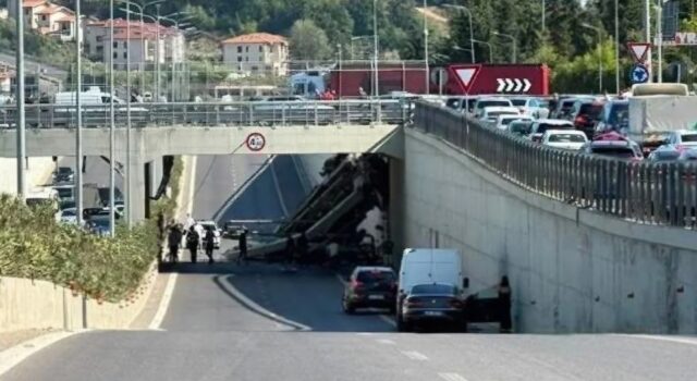 Aksident i rëndë te rrethrrotullimi i TEG, betonieria bie nga lartësia dhe zë poshtë një automjet
