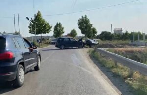 Aksident me vdekje në Divjakë/ Humb jetën 39-vjeçari, plagosen 5 të tjerë