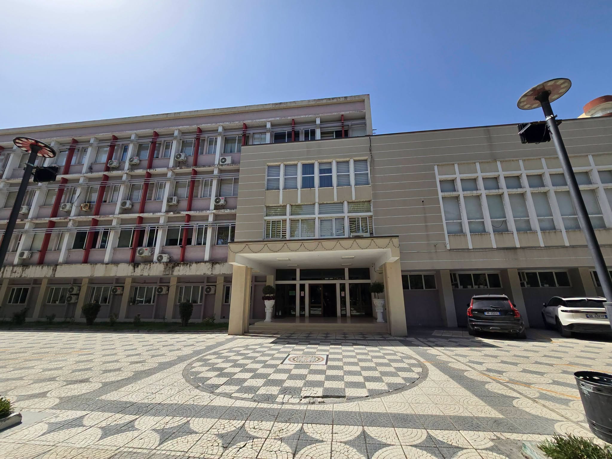 Bashkia e Fierit hap dyert për qytetarët: Çdo të martë, pritje për problematikat dhe shqetësimet