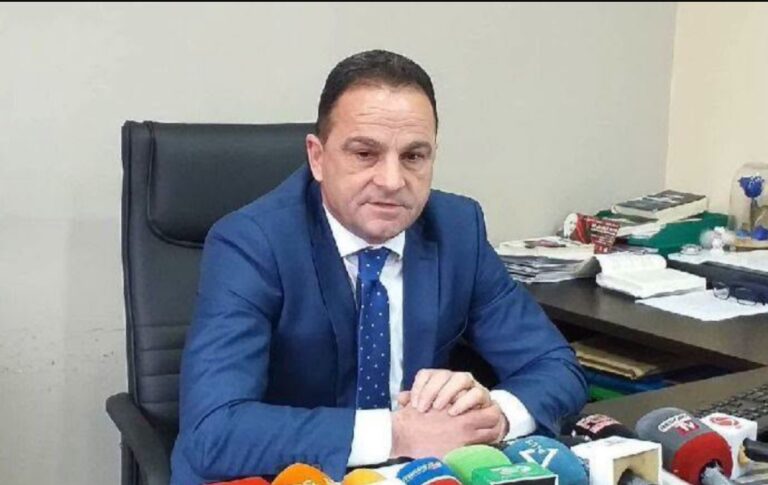 Ishte me pushime me familjen, ndahet papritur nga jeta ish-kryetari i Gjykatës së Vlorës, Skënder Haluci
