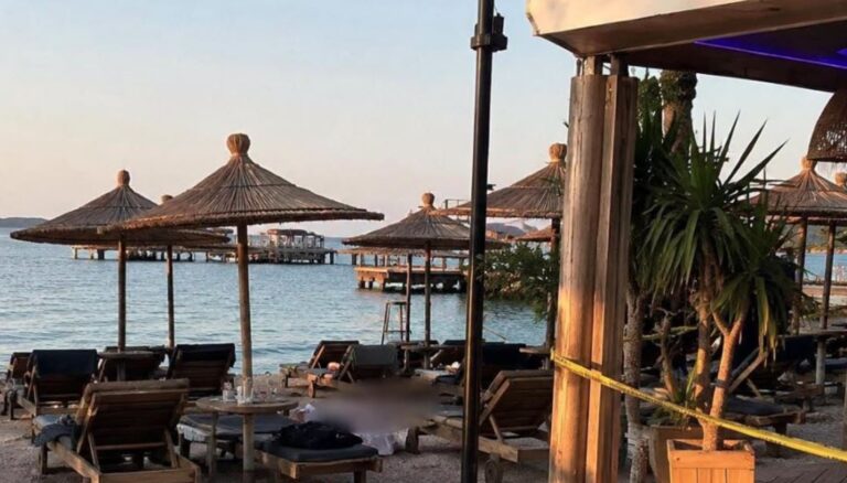 Vrasje në Ksamil, 20-vjeçari francez qëllohet me thikë në shezlongët e plazhit!