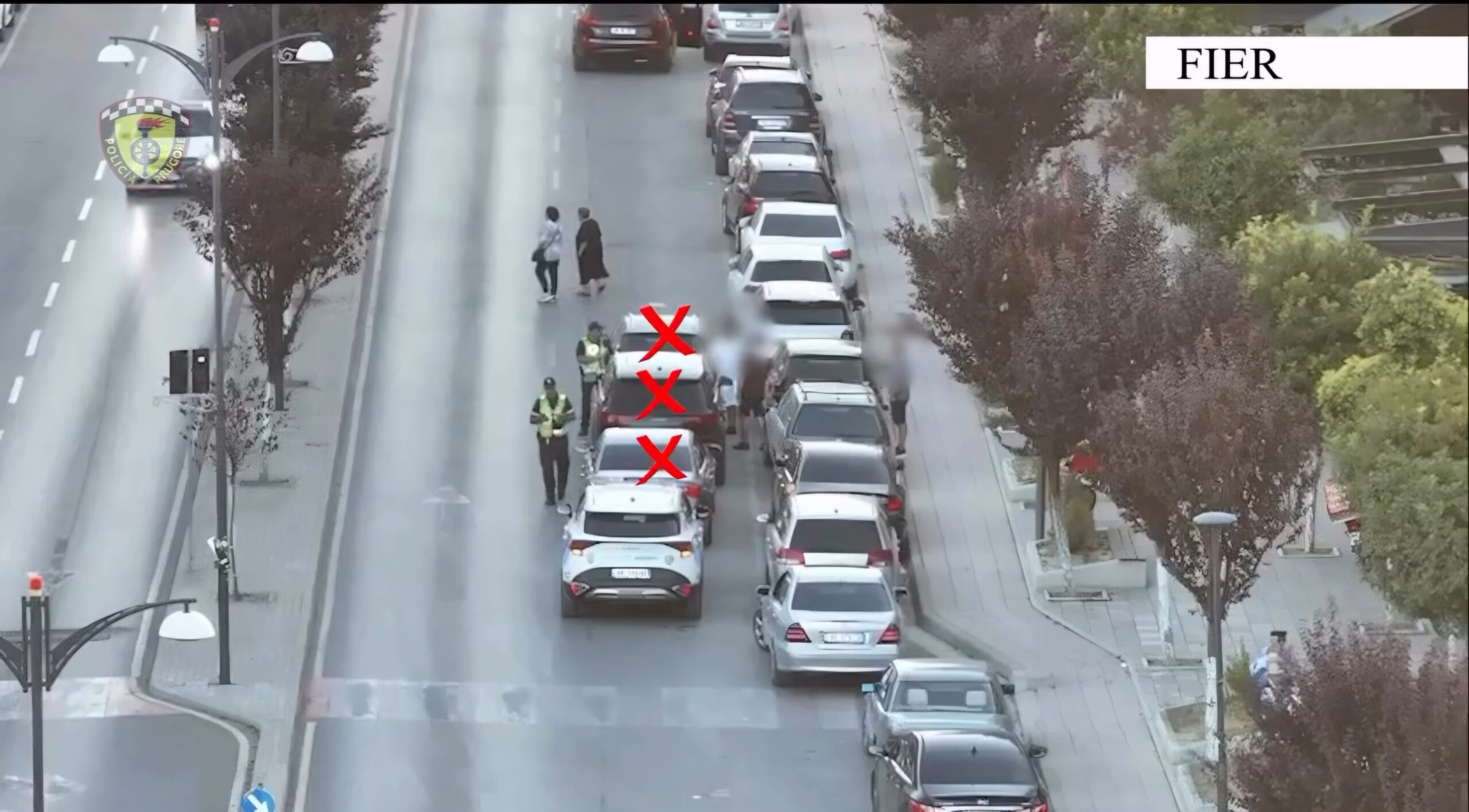 Parkimet e gabuara në Fier, Policia Rrugore nis kontrollet me dron