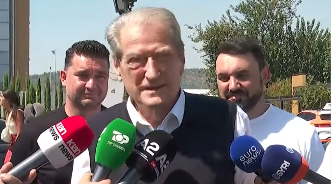 “Unë erdha”/ Berisha niset për në Shtetet e Bashkuara të Amerikës: Ndjesi ndryshe, më kujton udhëtimin e parë
