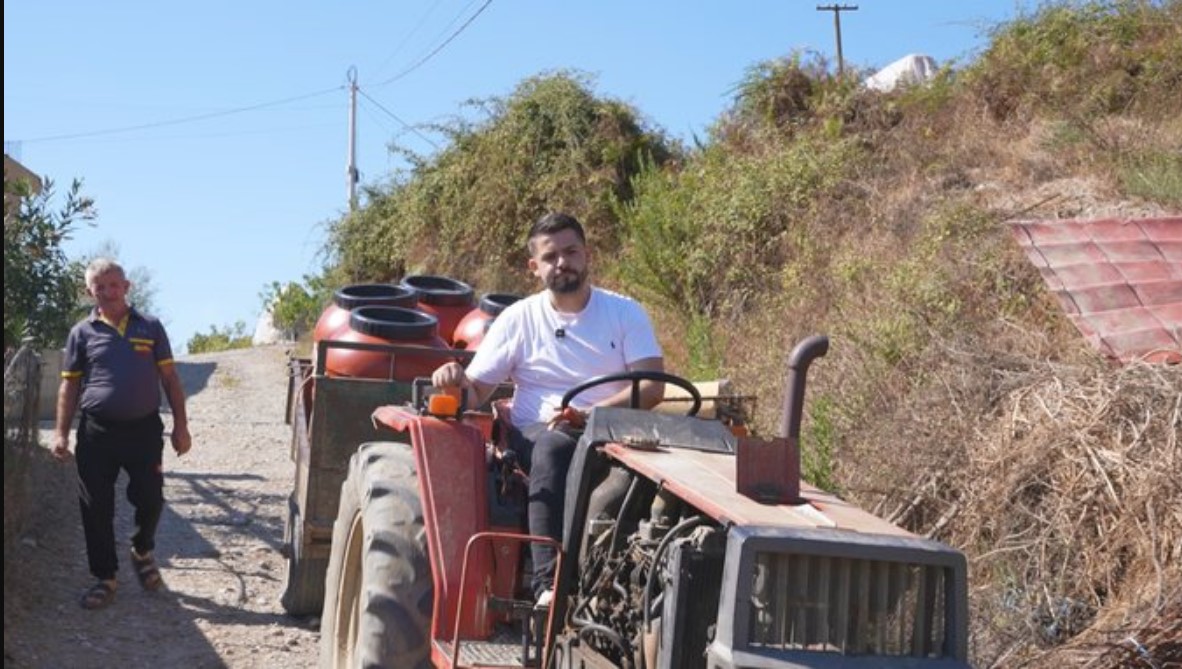 Nafta fik traktorët, fermeri habitet nga çmimi: Po e blejmë njësoj si makinat luksoze