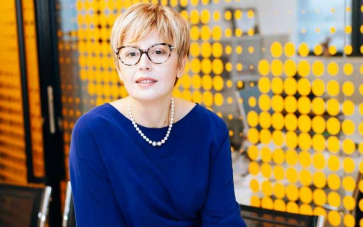 Irena Beqiraj: Qeveria prej 13 vitesh riciklon pa rezultat të njëjtat programe, rikthen në mënyrë qesharake ndërhyrjen te shitësit me pakicë, kur fitimet shkojnë te monopolet dhe oligopolet