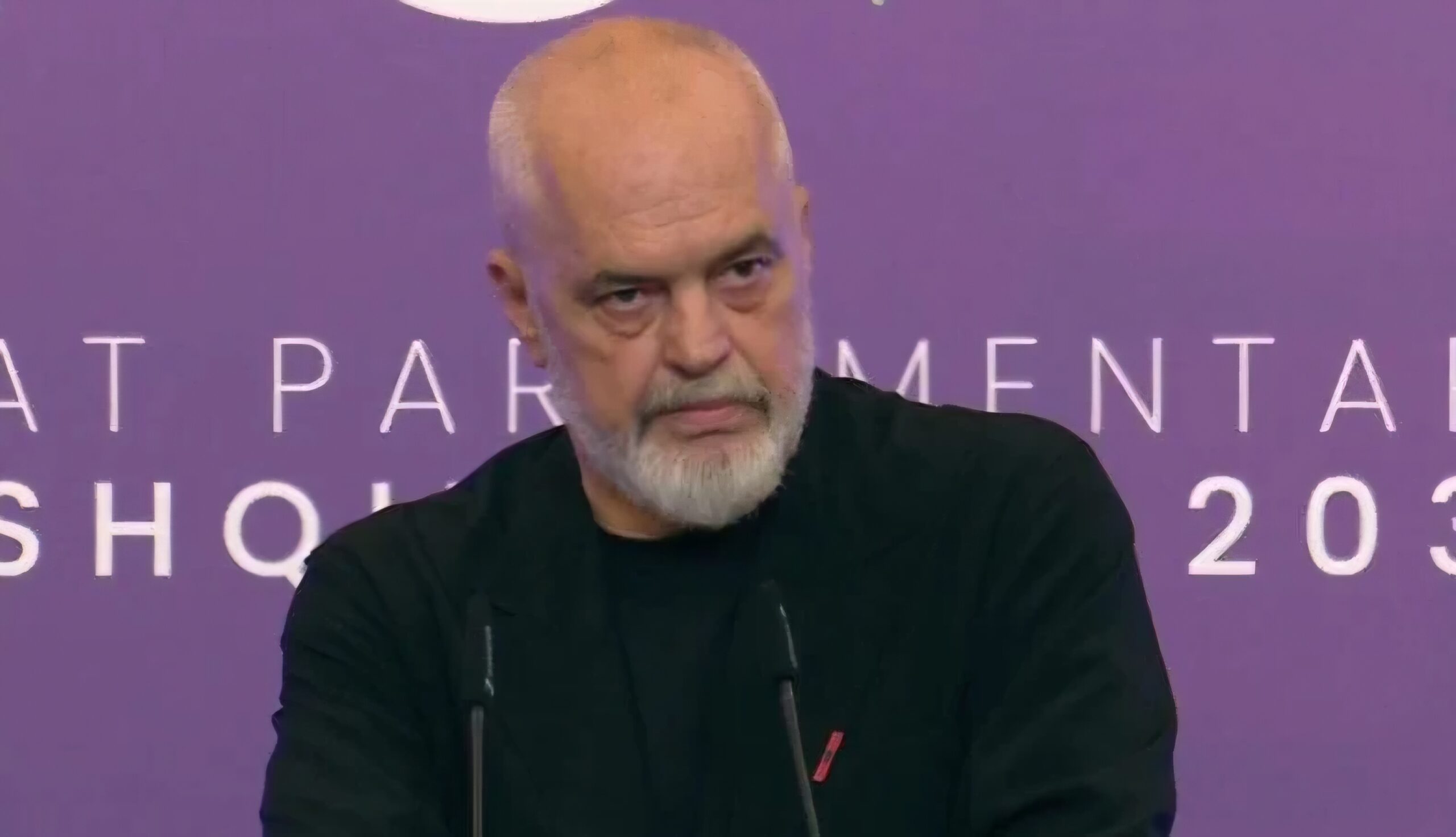 “Ndërhyrja e çdo deputeti me telefon do të quhet vepër penale”/ Rama: Do ju shoh të gjithëve në sy kur ta votoni
