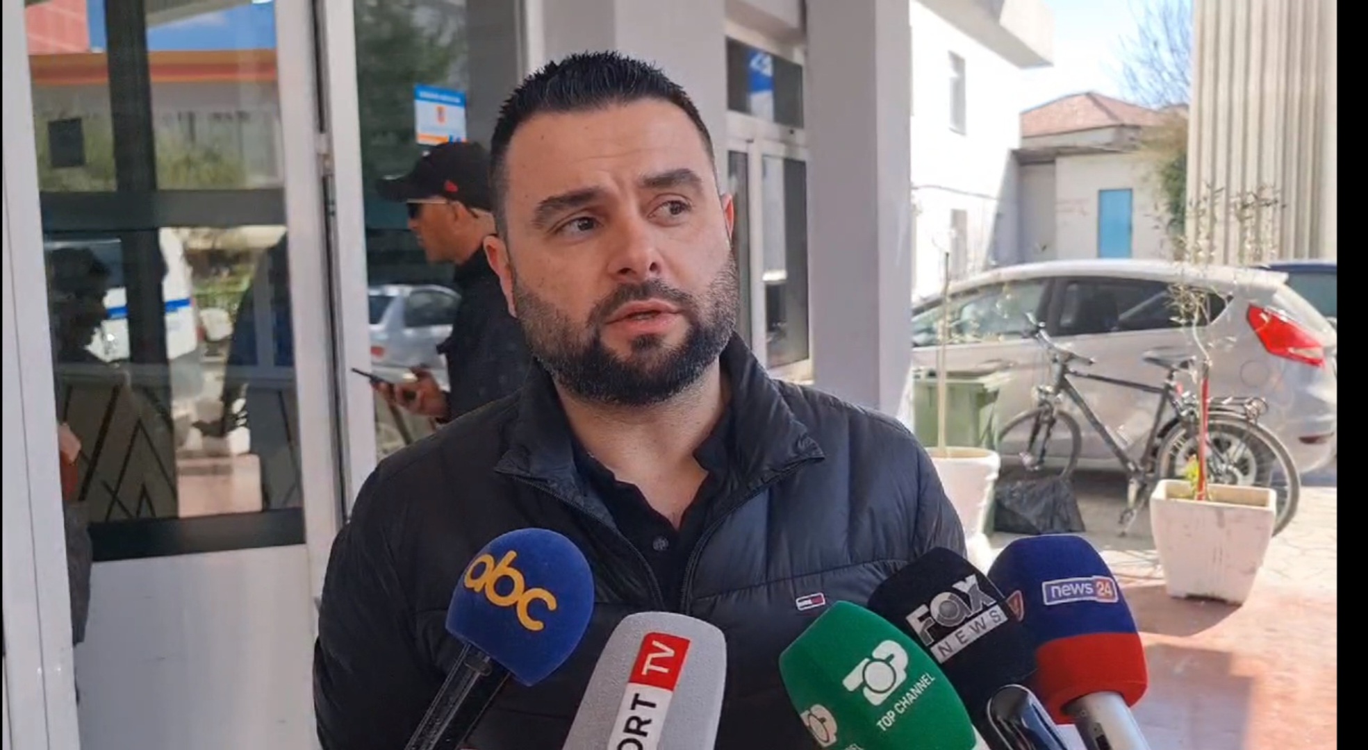 Mjeku Erblin Dollakaj emërohet drejtor i Spitalit Memorial në Fier